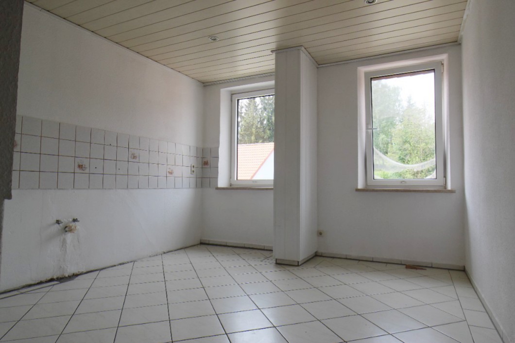 Küche mit Fenstern