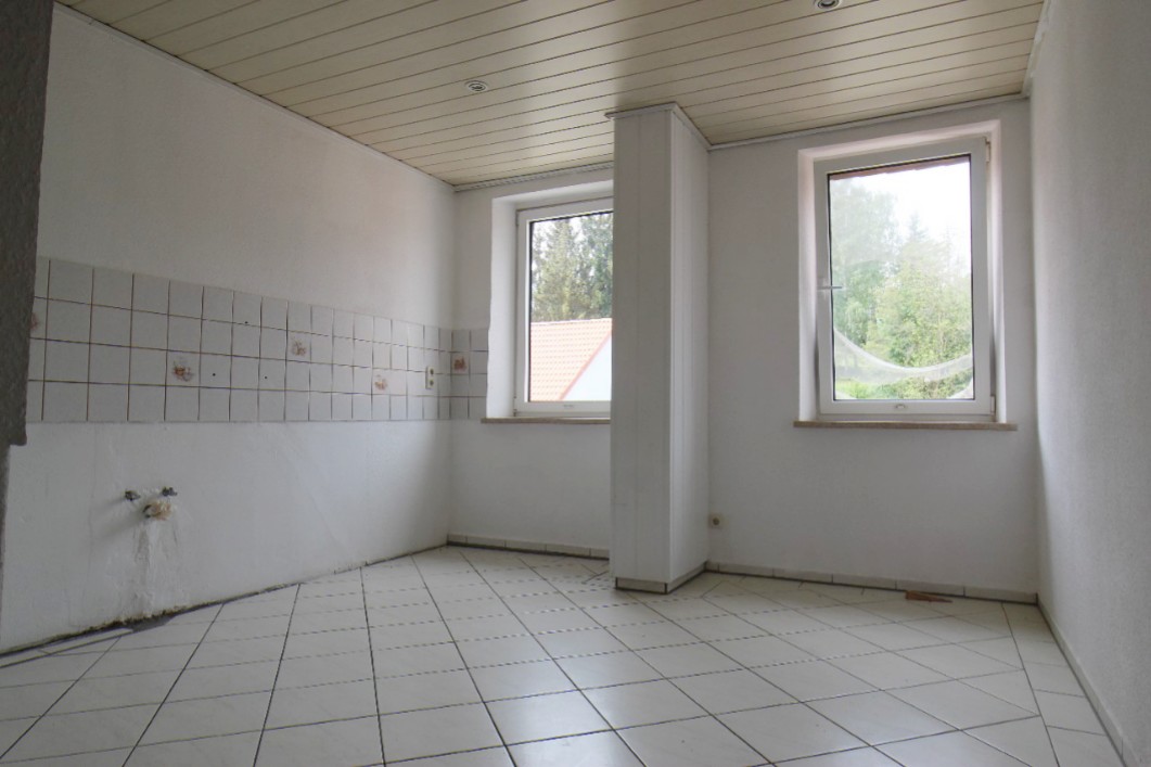 Küche mit Fenstern