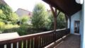 Blick vom Balkon in den Garten