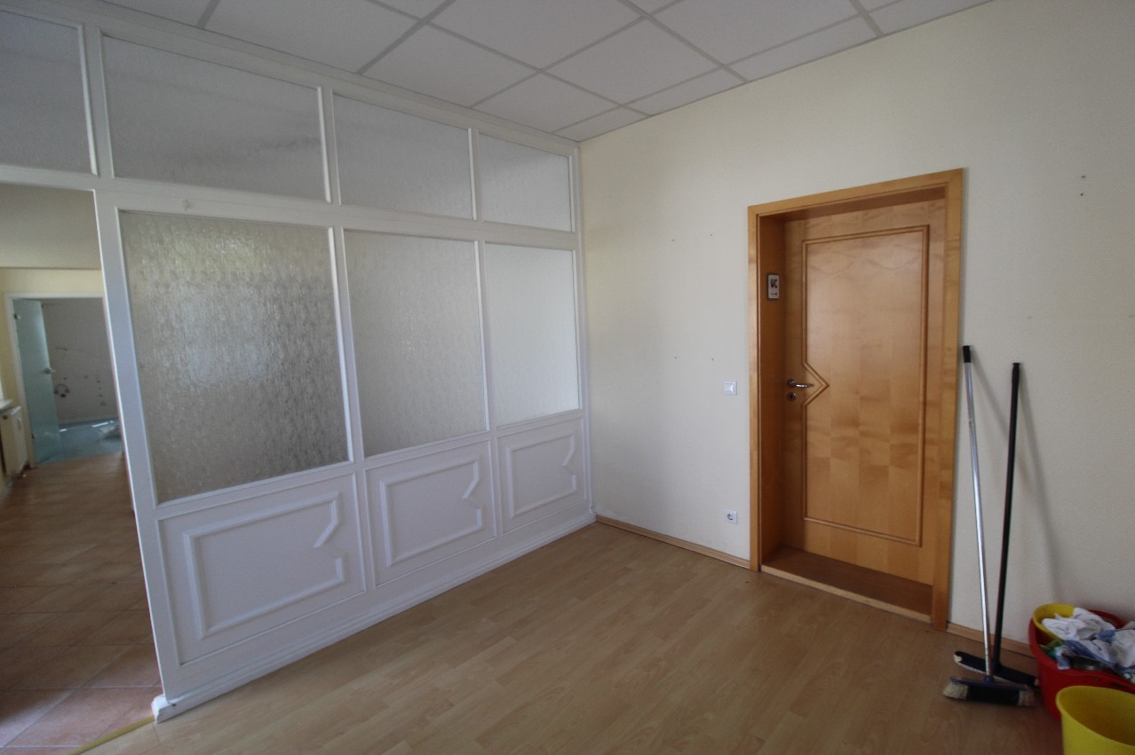 ehemals Wartezimmer