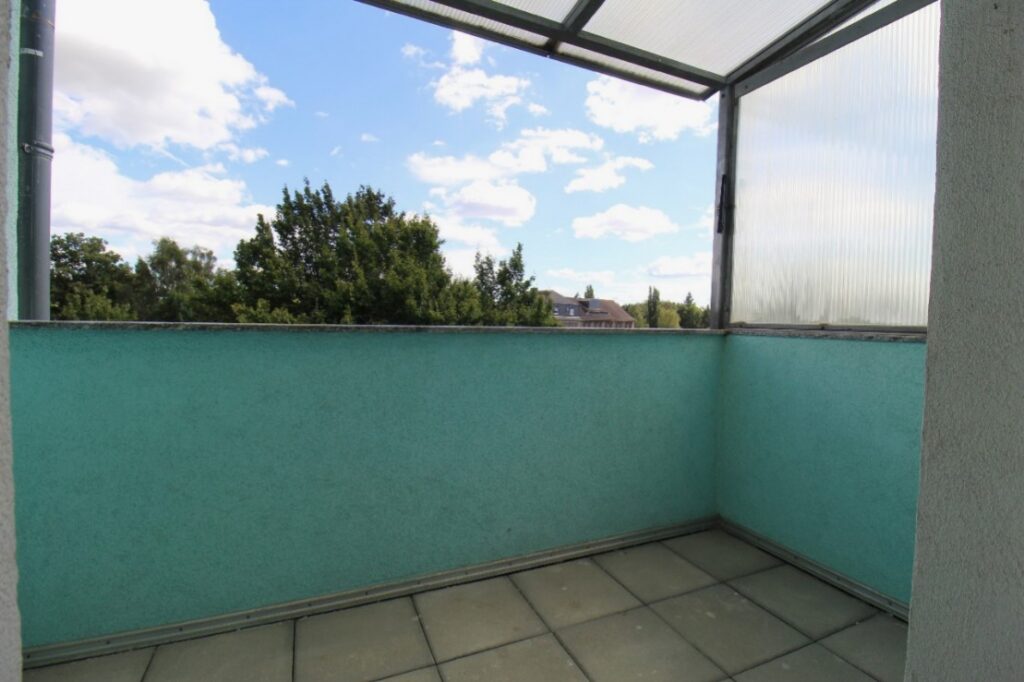 überdachter Balkon